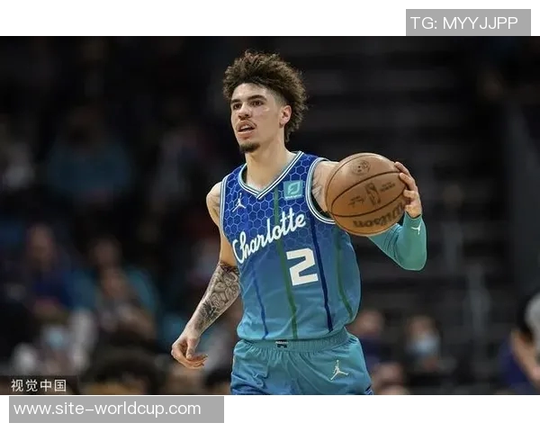 科塔全力以赴创生涯新高20个篮板8投3中斩获6分展现拼搏精神