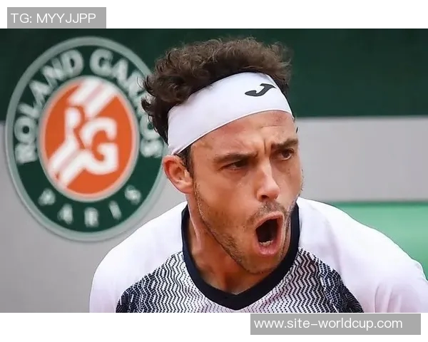 詹卢卡曼尼奇谈续约心态表达对罗马队的热爱与期待